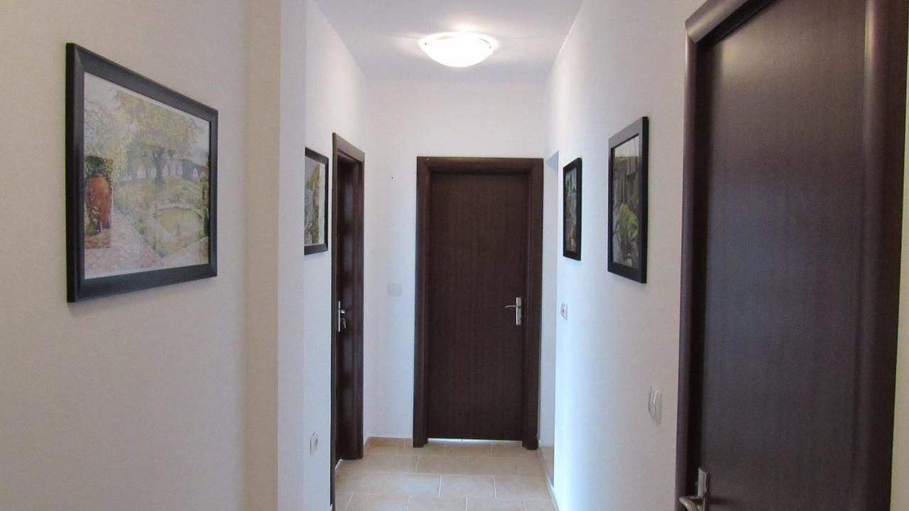 Apartment Crystal Balchik Esterno foto